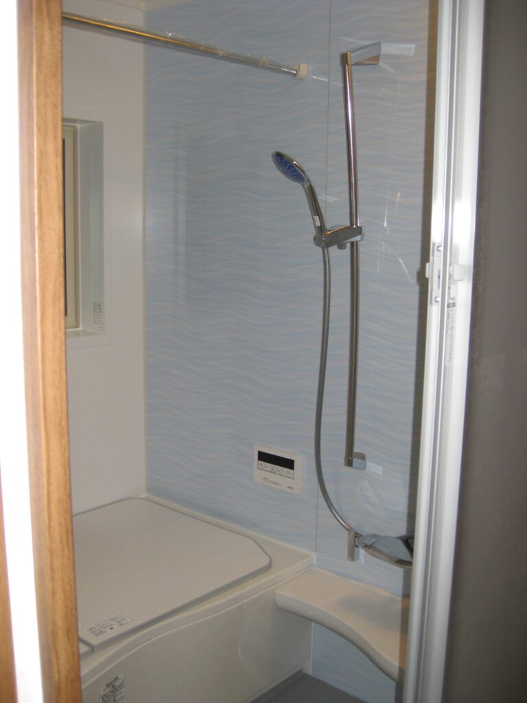 青梅市U様邸ﾘｸｼﾙ ｱﾗｲｽﾞで浴室ﾊﾞﾘｱﾌﾘｰ　【360°は下から】