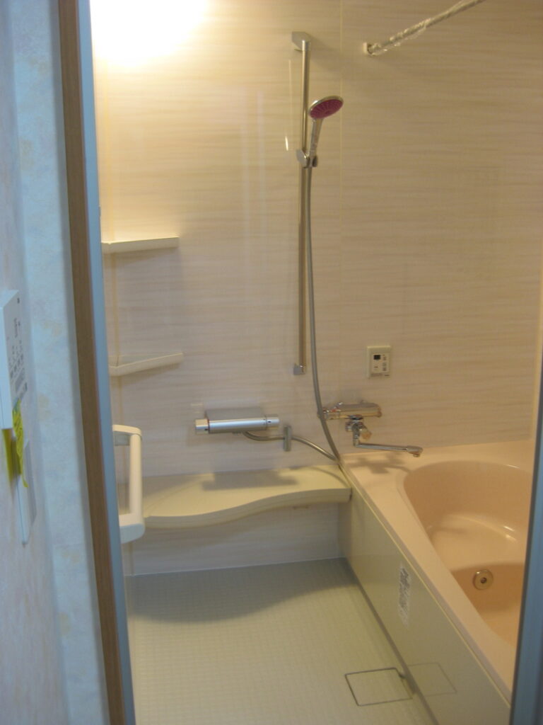 青梅市S様邸LIXILﾕﾆｯﾄﾊﾞｽ ｱﾗｲｽﾞ、洗面台