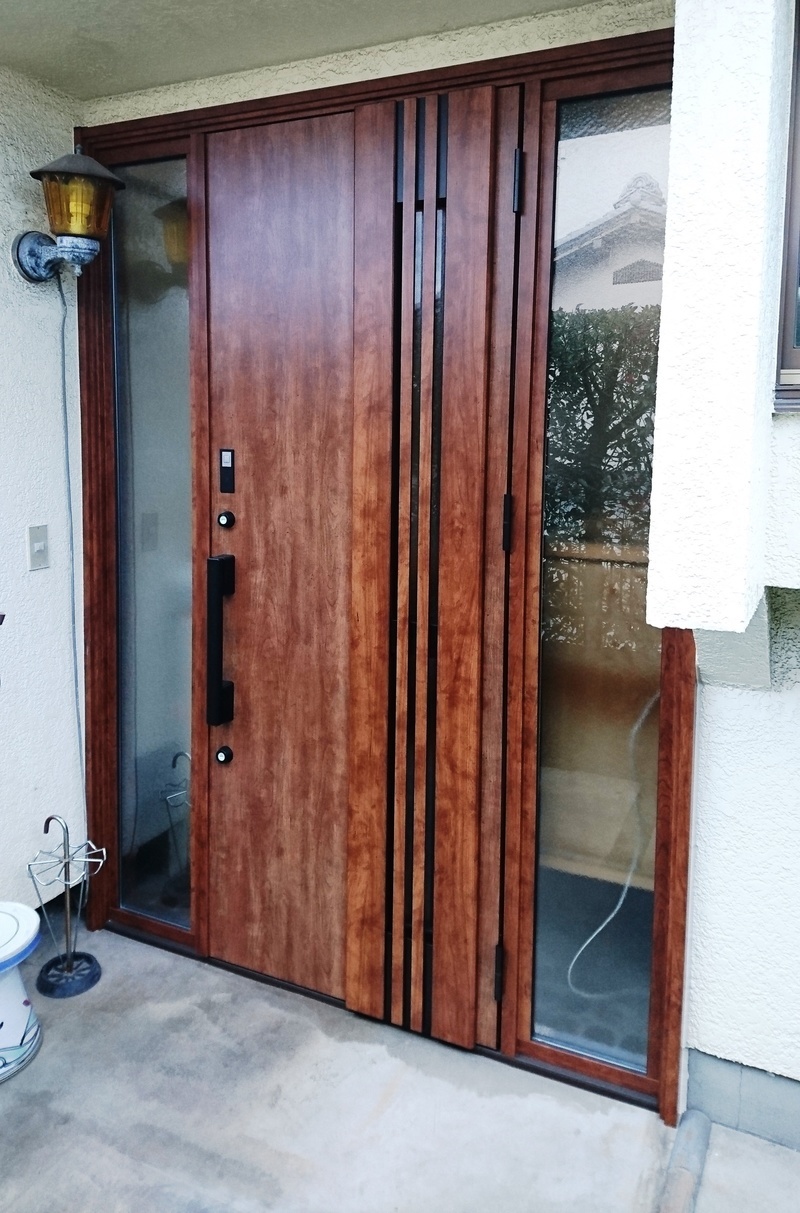 青梅市A様邸　LIXIL　リシェントで玄関リフォーム　１DAY工事