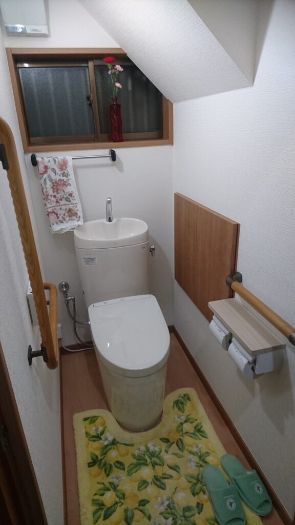 築45年　福生市T様邸　トイレリフォーム TOTOﾋﾟｭｱﾚｽﾄEX ｱﾌﾟﾘｺｯﾄF3A